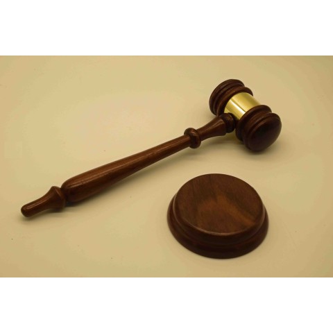 Houten Voorzittershamer: Traditie en Gezag in Pure Natuurlijke Vorm